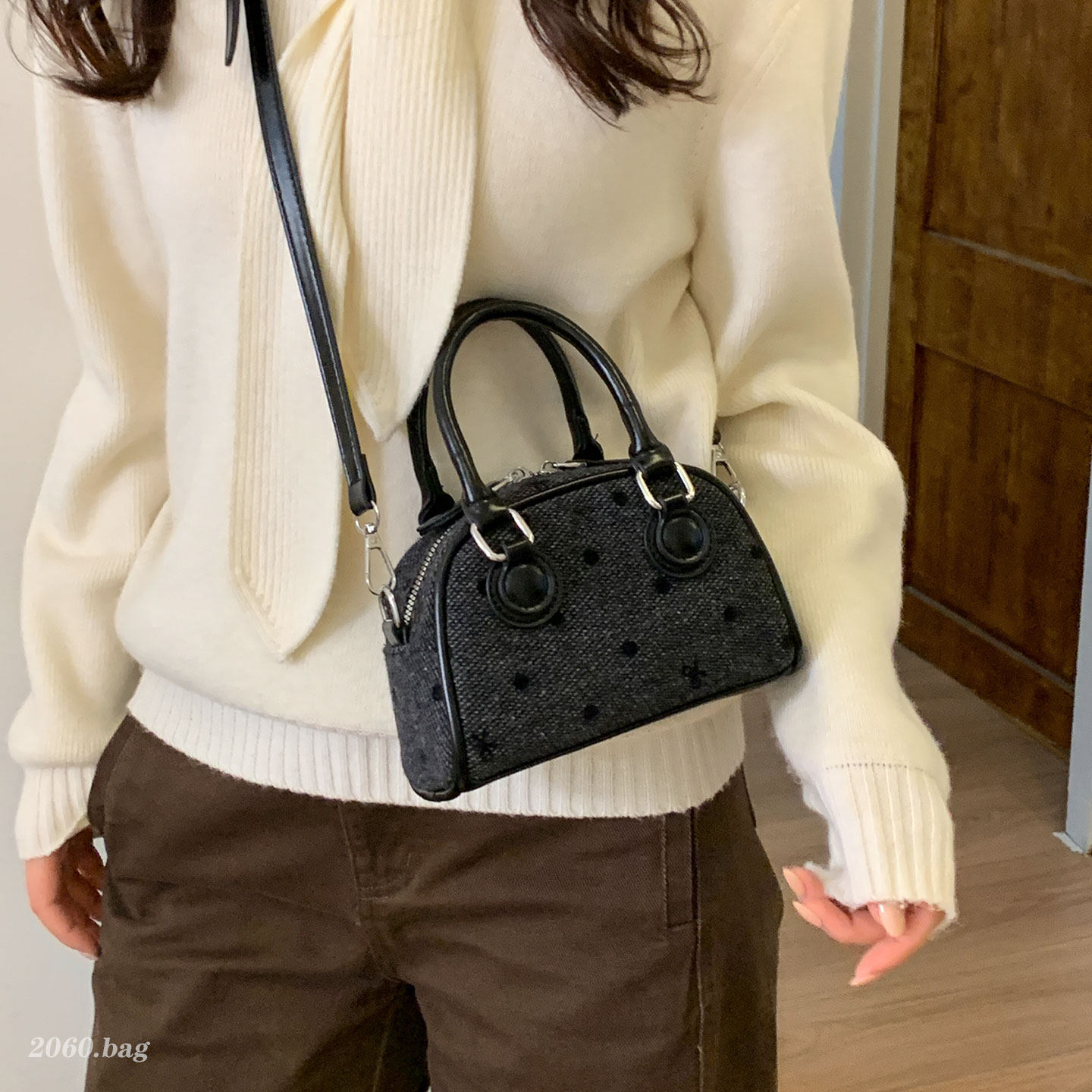 韩版小众设计波点时尚贝壳包2025女简约气质单肩斜跨包精致洋气