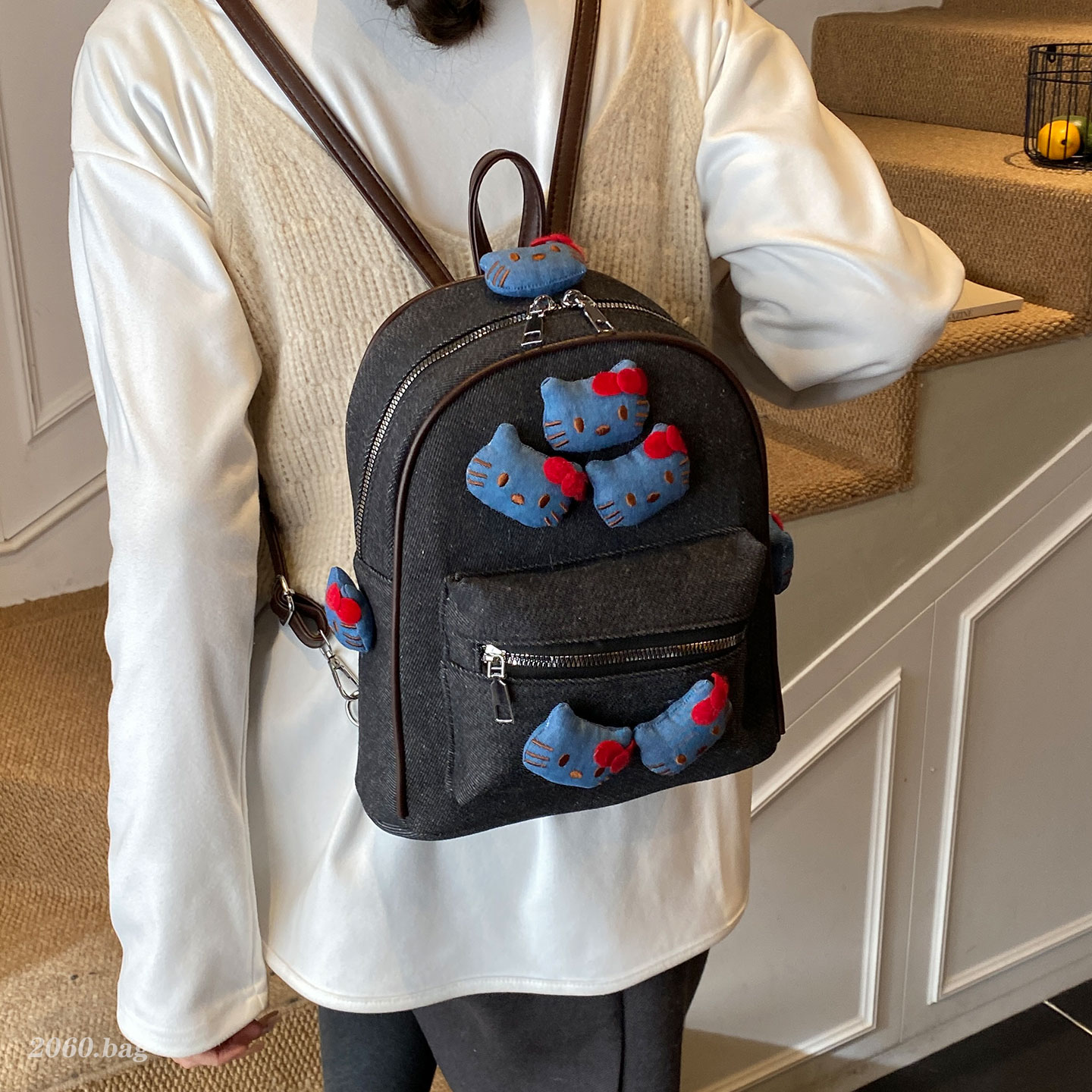 可爱猫玩偶双肩包女大容量通勤背包韩系气质书包学生上课通勤外出