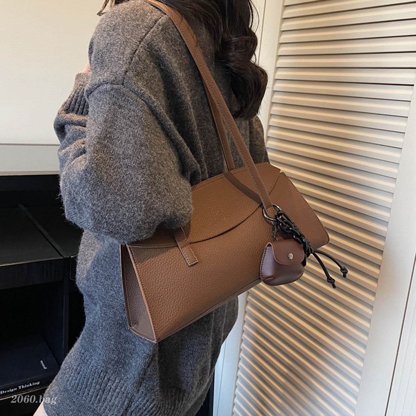 洋气时尚高级感百搭简约休闲气质单肩手提2025冬季女式托特包包