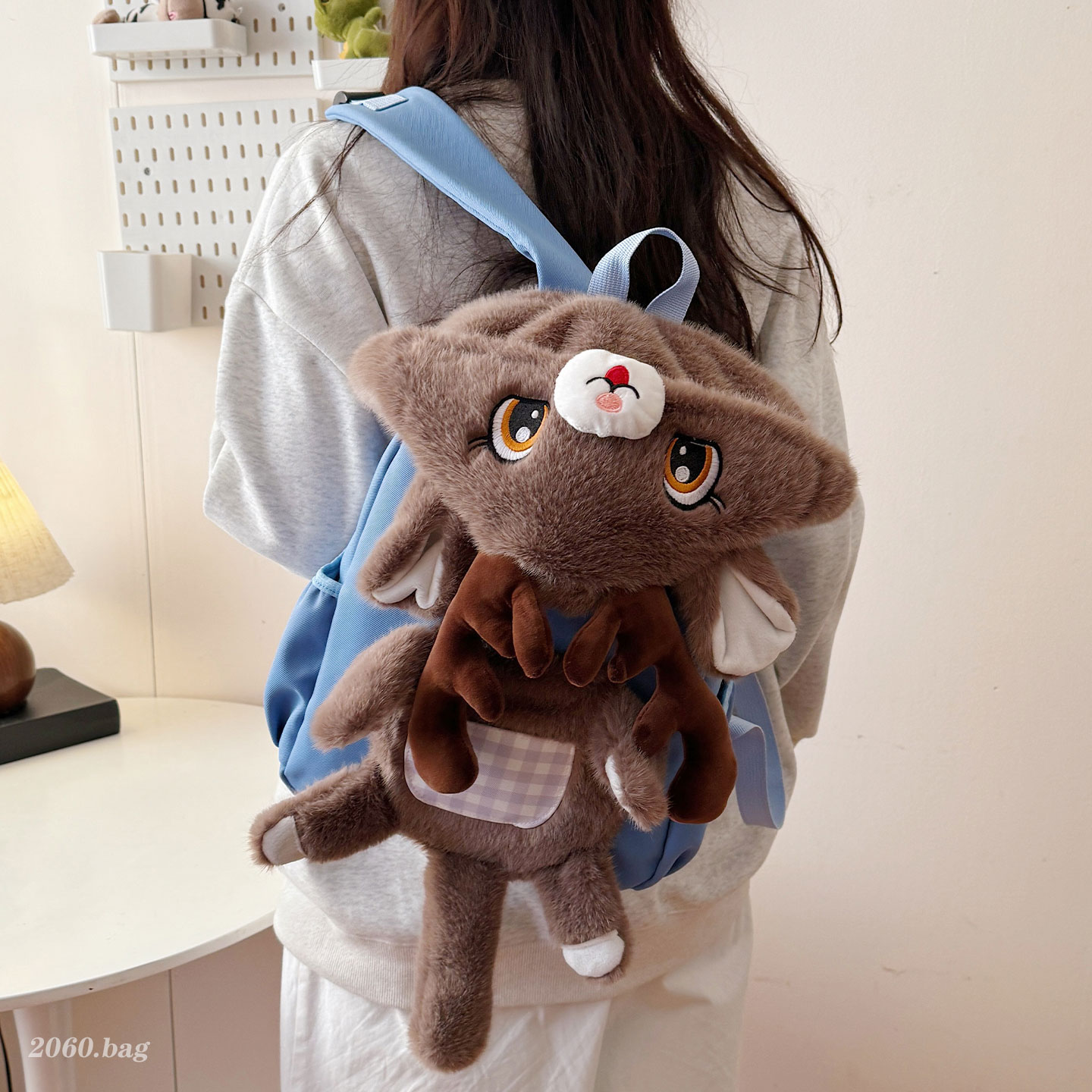 可爱毛绒卡通双肩包学生2025新款日常百搭背包ins风大容量帽子包