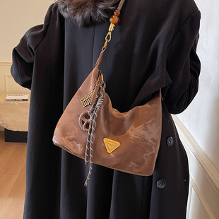 休闲简约复古包包女式 单肩包超火通勤斜挎包 2025新款 大容量时尚