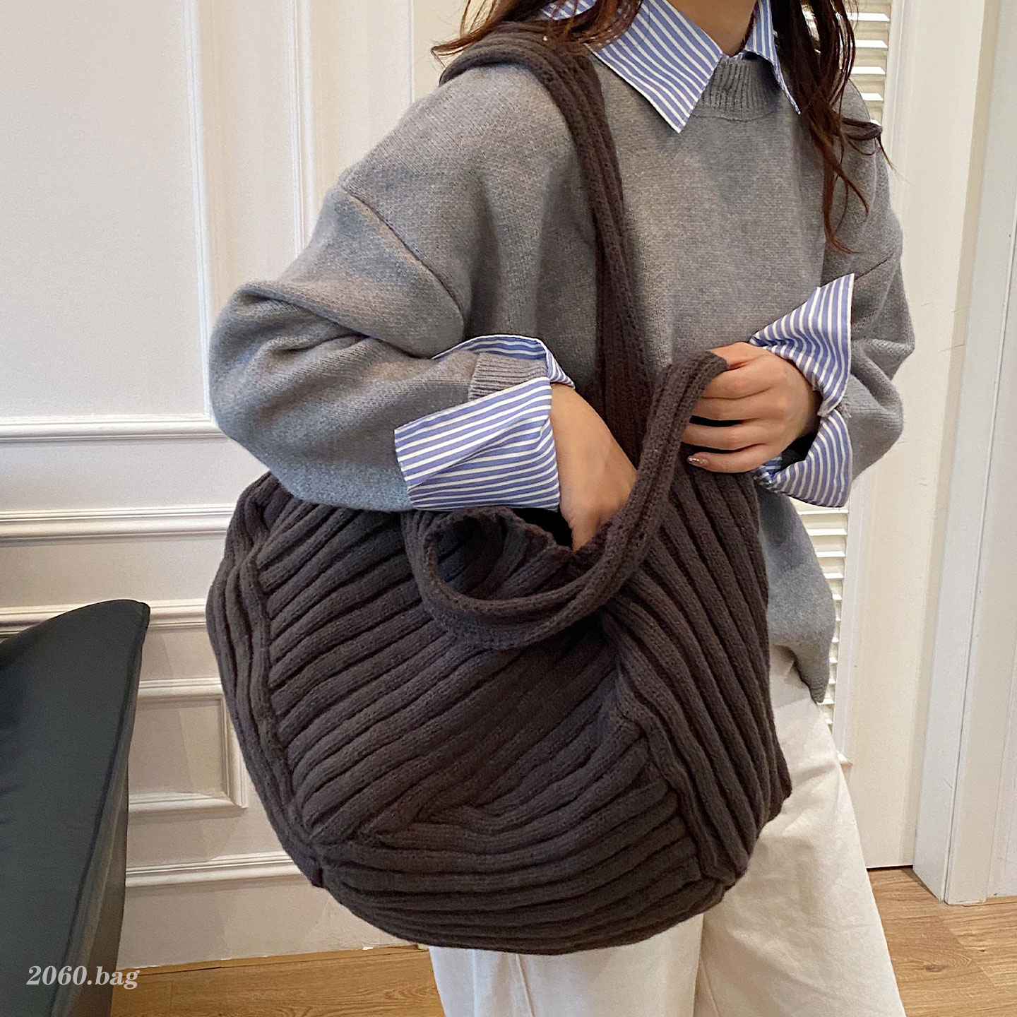 秋冬毛线大容量单肩包2025百搭通勤女时尚气质高级感休闲单肩包包