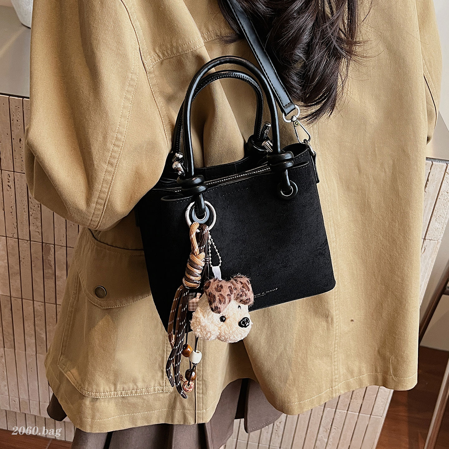 小众设计水桶包女2025新款时尚百搭单肩斜挎包高级感手麂皮提包