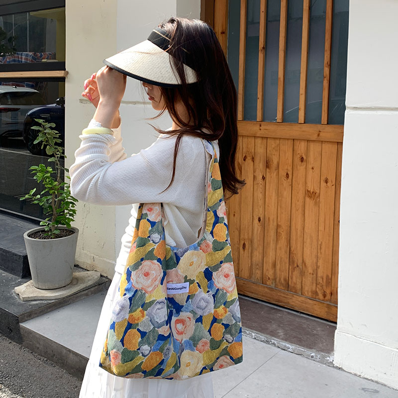 2060碎花时尚帆布腋下包