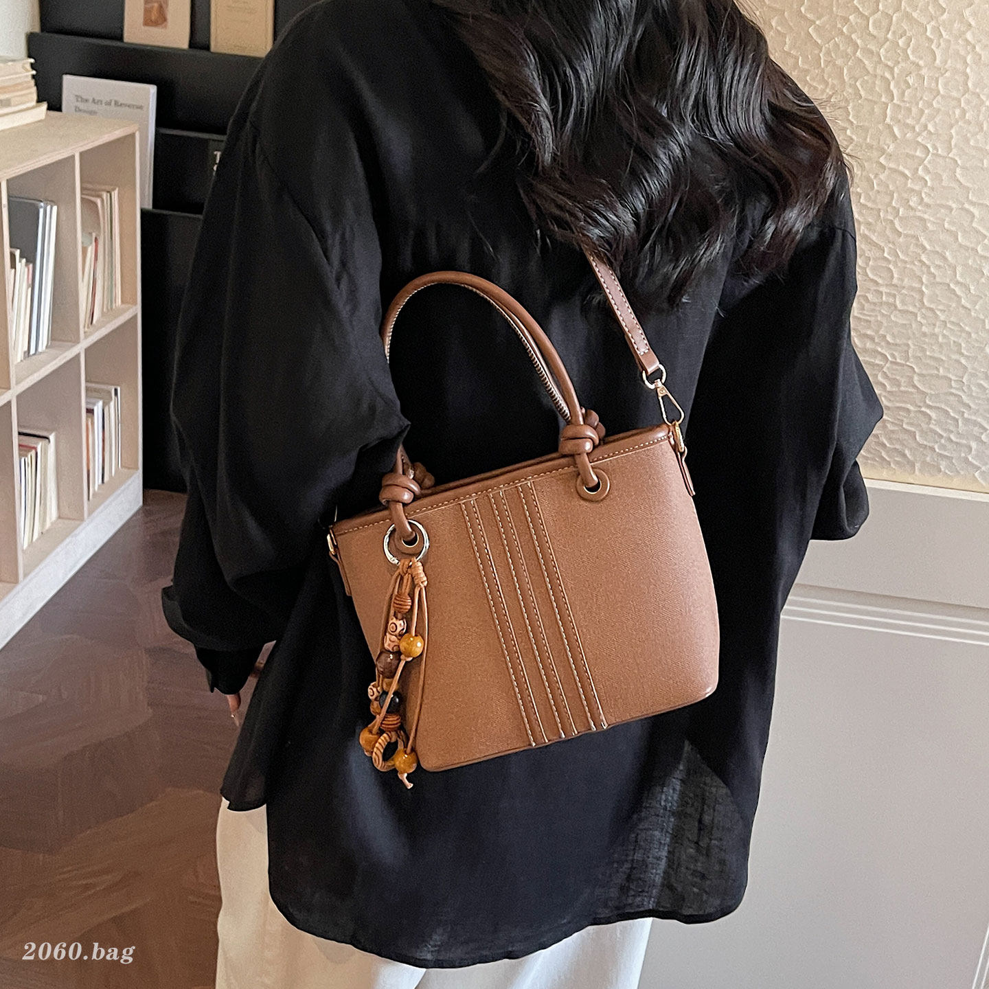 高级感小众水桶包女2026新款日韩风单肩斜挎手提包复古上班通勤,箱包皮具/热销女包/男包,水桶包,淘宝优惠券,粉丝福利购,淘宝优惠卷