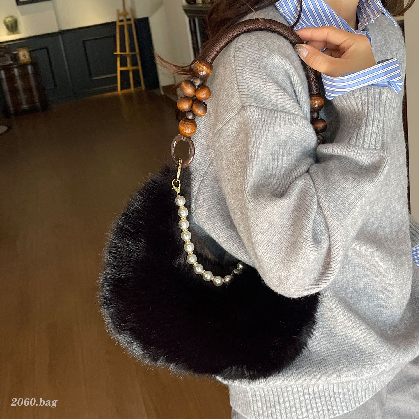 冬季毛绒绒腋下包2025新款月牙包韩版ins小众设计时尚潮单肩包包