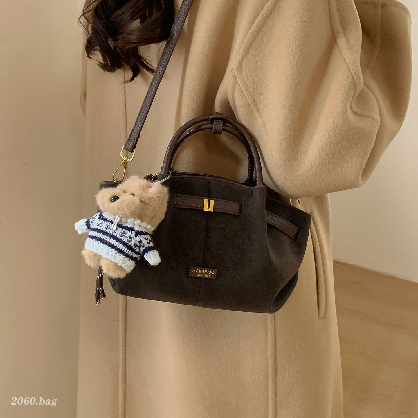 轻奢气质百搭小众设计水桶包包2025冬季新款通勤高级感单肩斜跨包