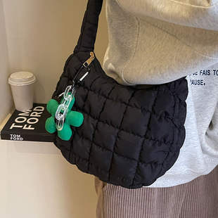 韩国ins少女可爱大容量包包2025新款 褶皱云朵包高级感单肩包 时尚