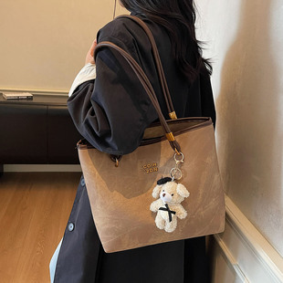 女式 上班通勤大容量托特包2025新款 简约气质超火轻奢韩系单肩包