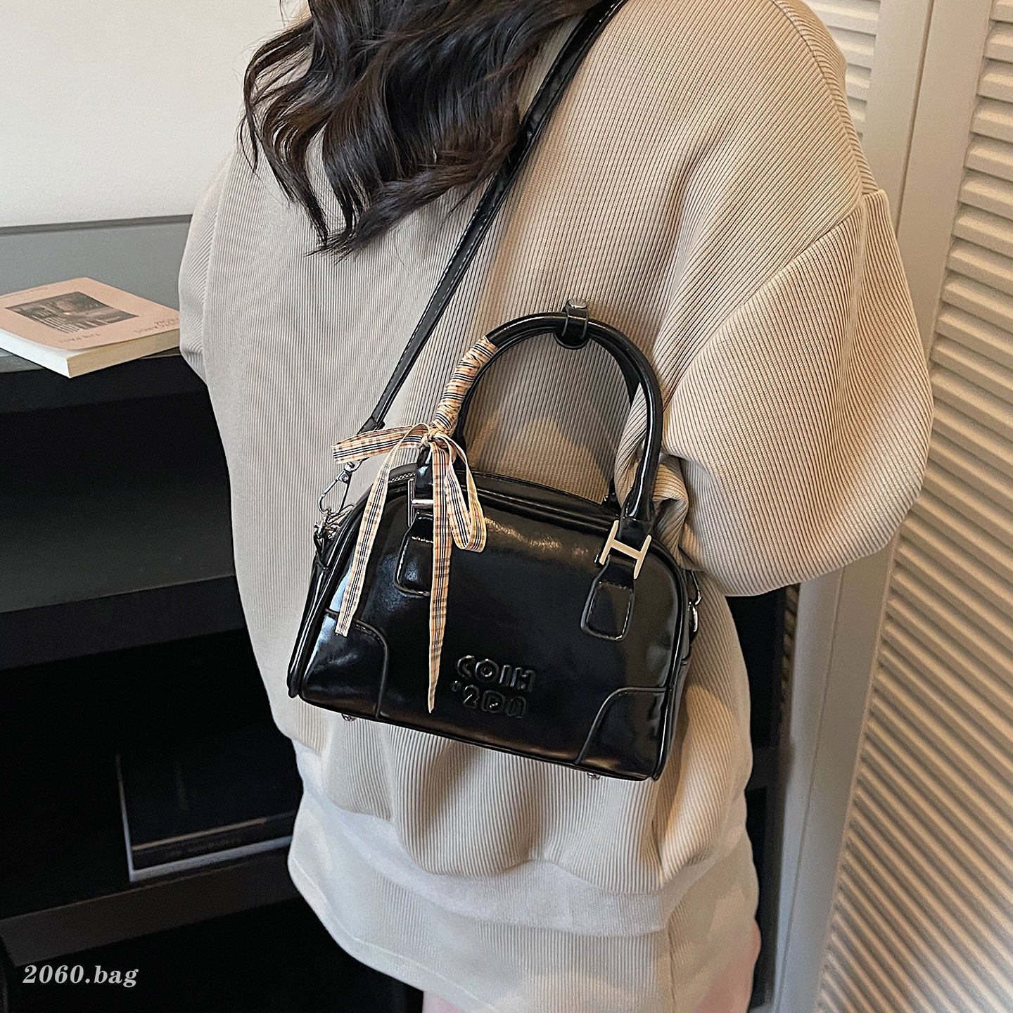 高级感复古小方包2026新款女式百搭单肩斜挎包韩版小众设计手提包,箱包皮具/热销女包/男包,小方包,淘宝优惠券,粉丝福利购,淘宝优惠卷