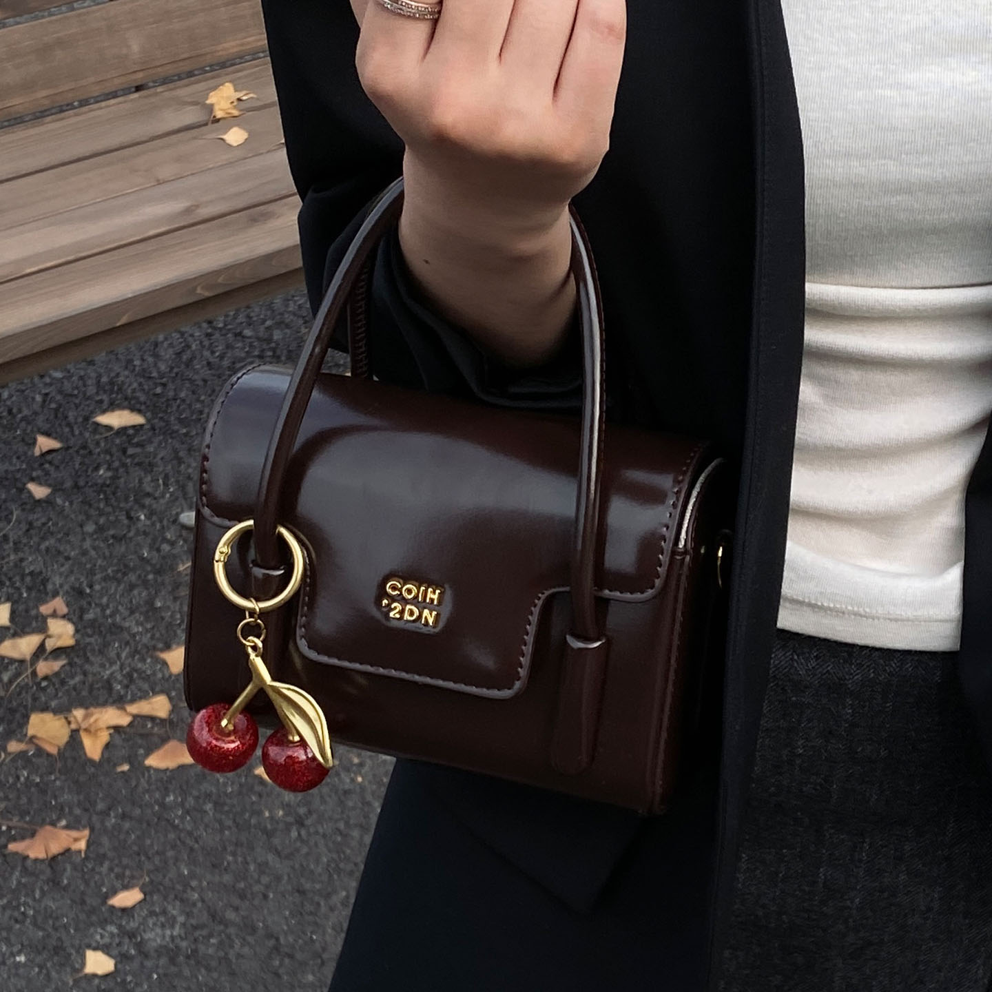 百搭时尚2025新款复古简约手提盒子小方包女包潮流通勤高级质感