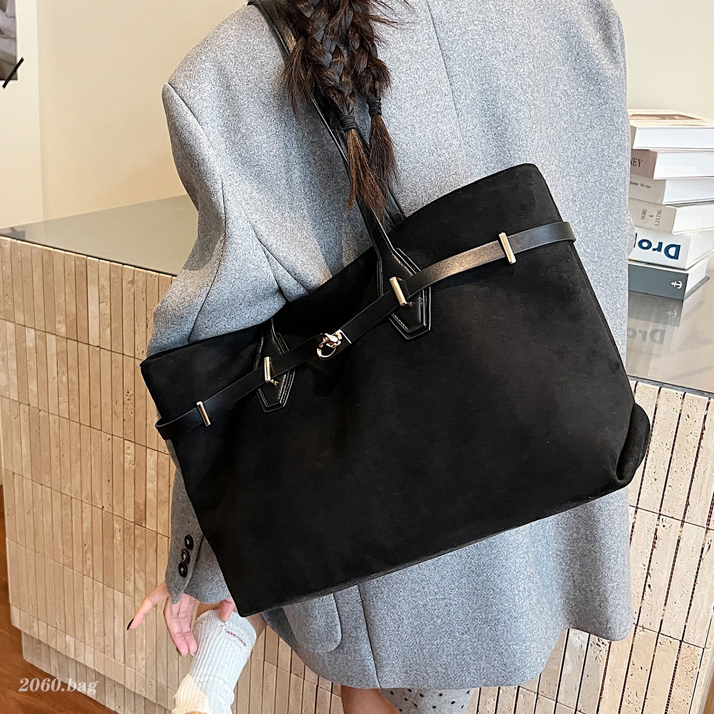 时尚百搭大容量托特包女2025新款高级感麂皮复古休闲手提包腋下包