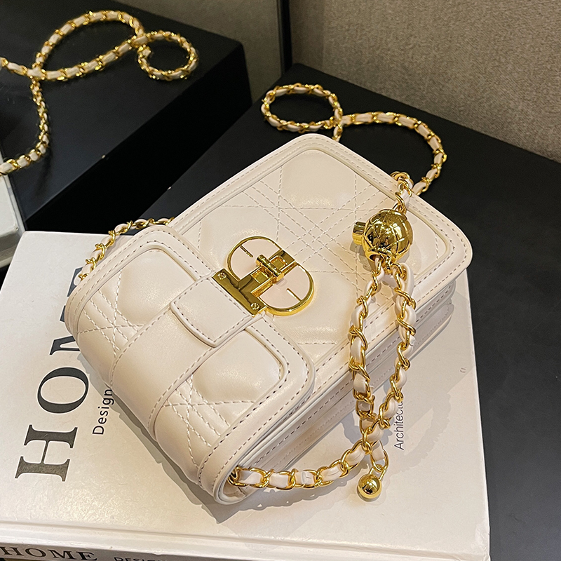 简约菱格链条小包包女2025春夏小众时尚手机包高级质感百搭单肩包