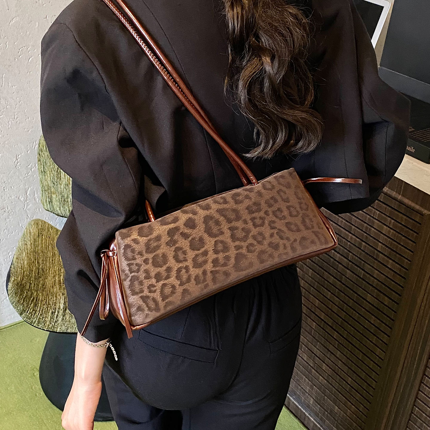 法式超火豹纹腋下包2025新款小众爆款百搭通勤气质精致单肩包