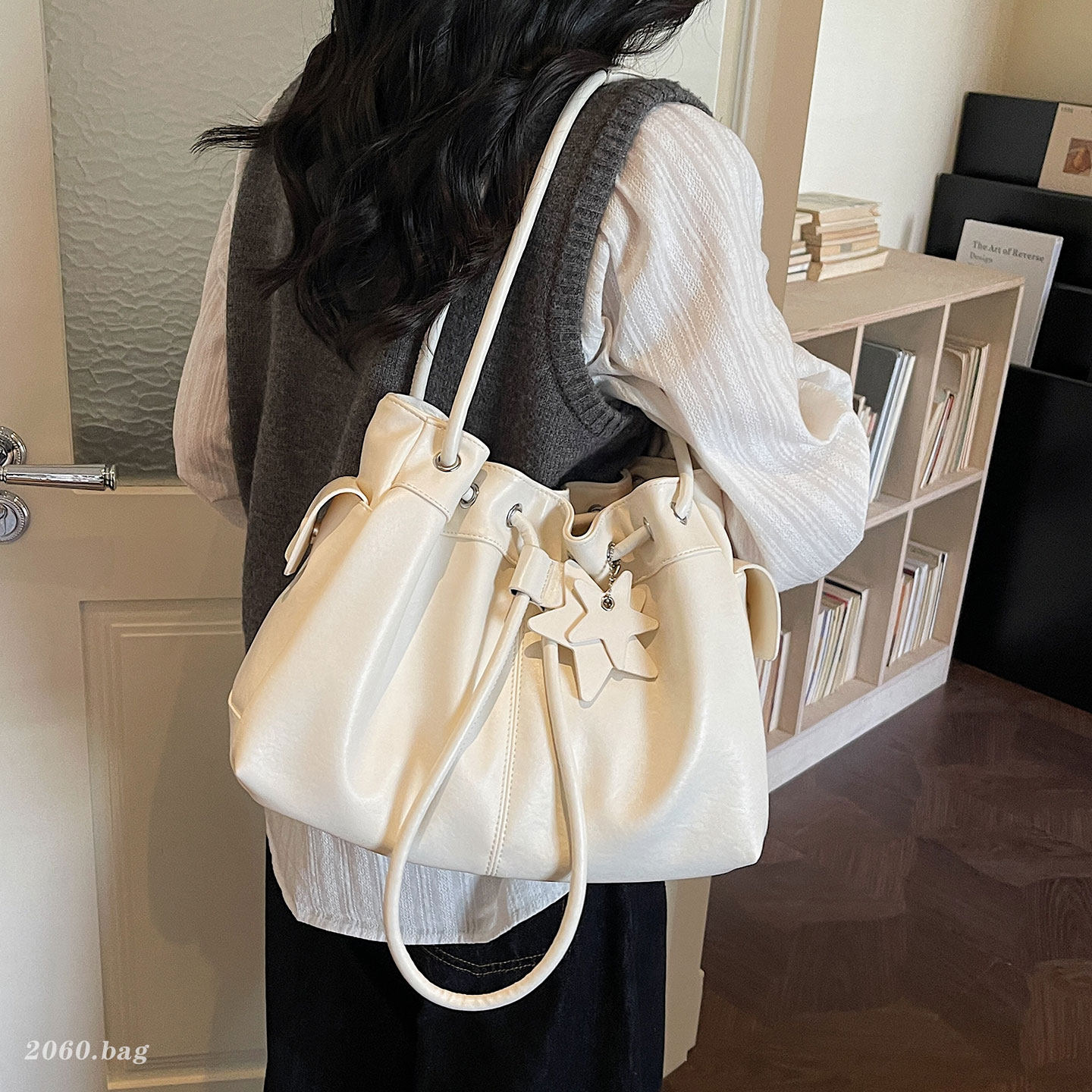 韩版时尚褶皱小众设计单肩包2025女式上班通勤百搭通勤单肩手提包,箱包皮具/热销女包/男包,通用款女包,淘宝优惠券,粉丝福利购,淘宝优惠卷