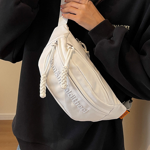 小众韩系时尚 休闲潮单肩包 斜挎小包包女简约帆布字母胸包2025新款