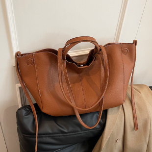 休闲通勤大容量包包女2025新款 复古单肩斜挎包大学生托特包 秋冬季