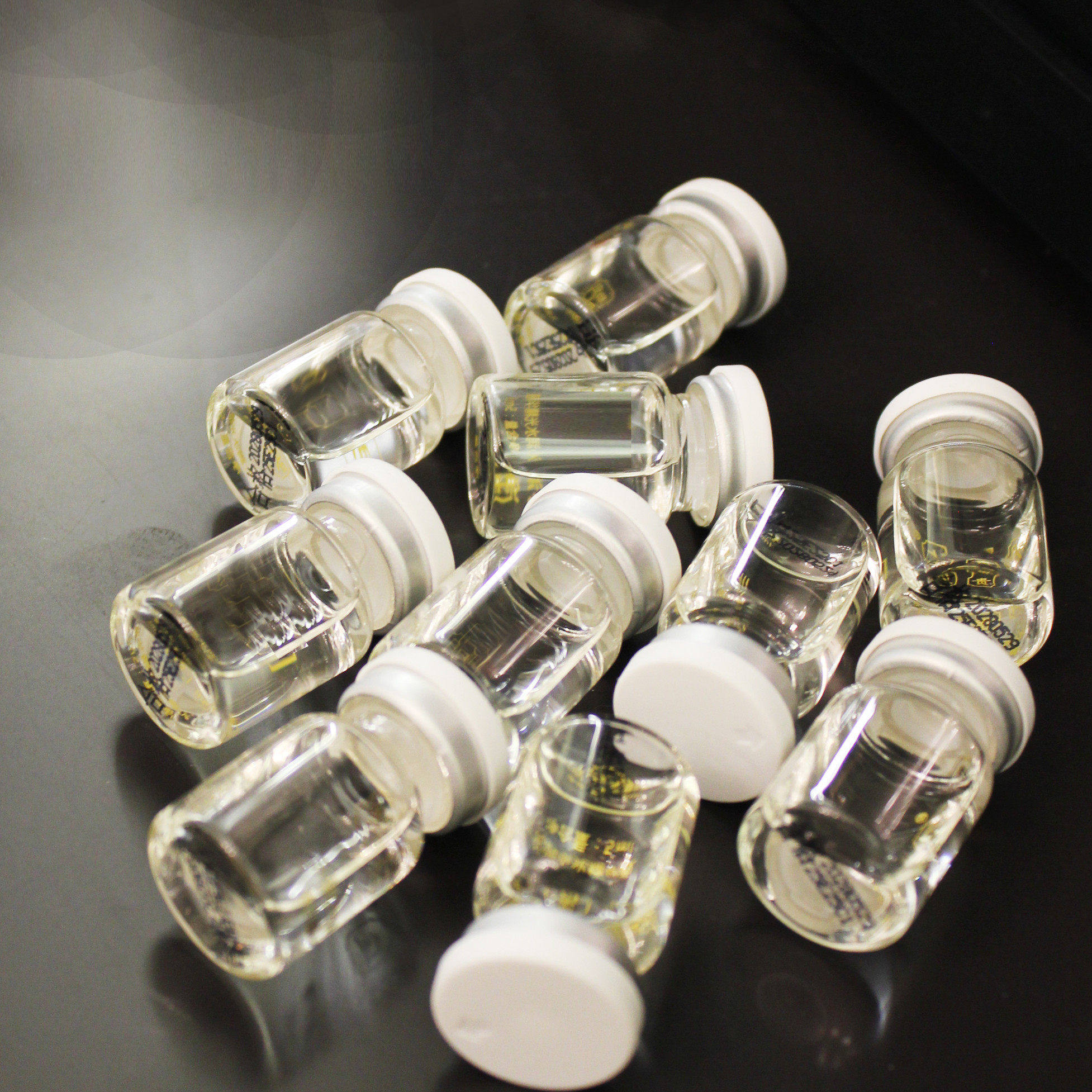 生美天花板 5ml 这个有点高端 沁润水光精华液 有需求的入