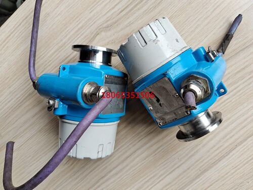 E+H变送器2个PMC45-RE22P1R1AG1就这样