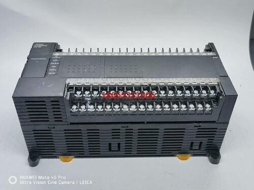 欧姆龙PLC  CP1E-CPUY1实物拍摄成色如图所示