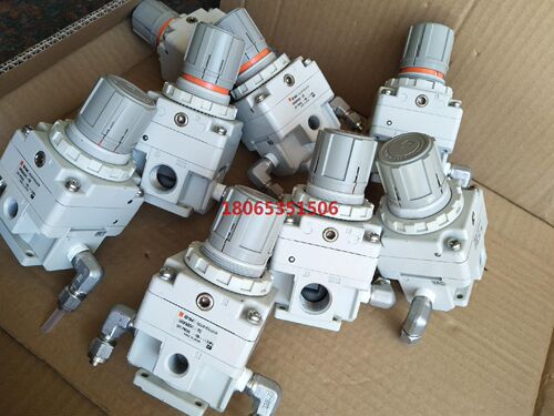 SMC lRV300-02  减压阀纯正日本货有8个成色9