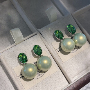贝珠耳环高级感法式复古珍珠耳坠925银针甜美气质女牛油果绿耳饰