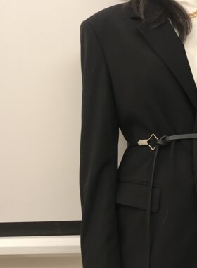 细腰带三环路西装西装百搭风打结