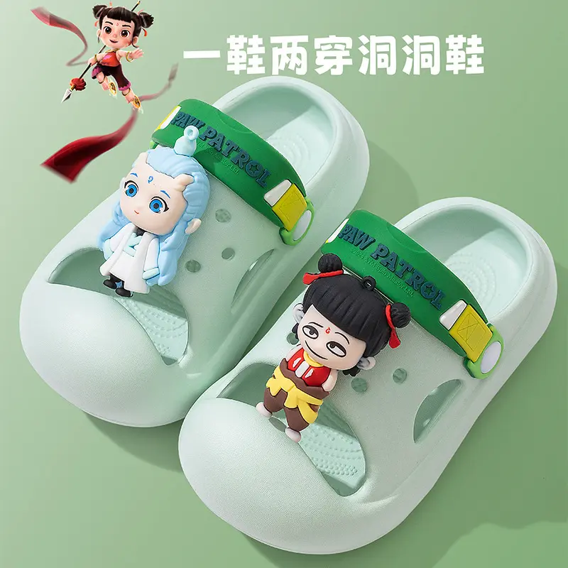 儿童哪吒外穿洞洞鞋防滑夏季