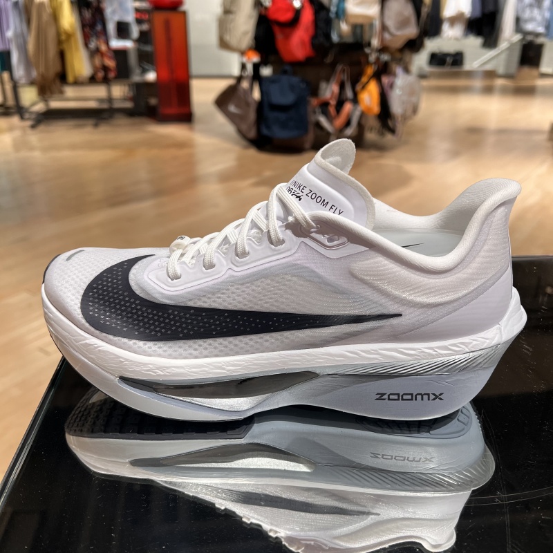 NIKE耐克男子ZOOMFLY6运动训练跑步鞋FN8454-104
