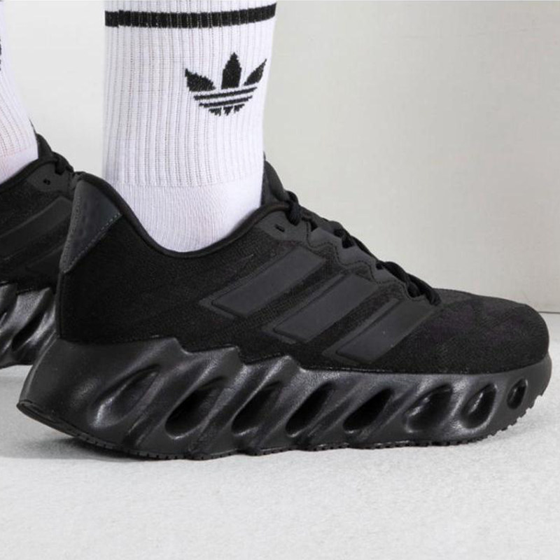 正品Adidas/阿迪达斯男子经典透气耐磨缓震休闲运动跑步鞋 ID1779