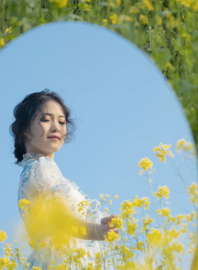 镜子里的油菜花自拍，美不胜收~来一张亚克力镜子吧