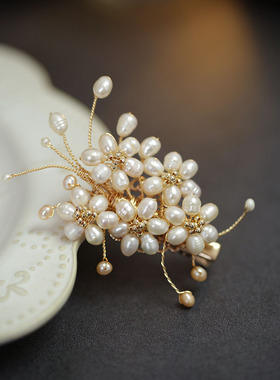 配旗袍的发夹2025新款高端气质温柔花花鸭嘴夹天然珍珠耳边夹发卡