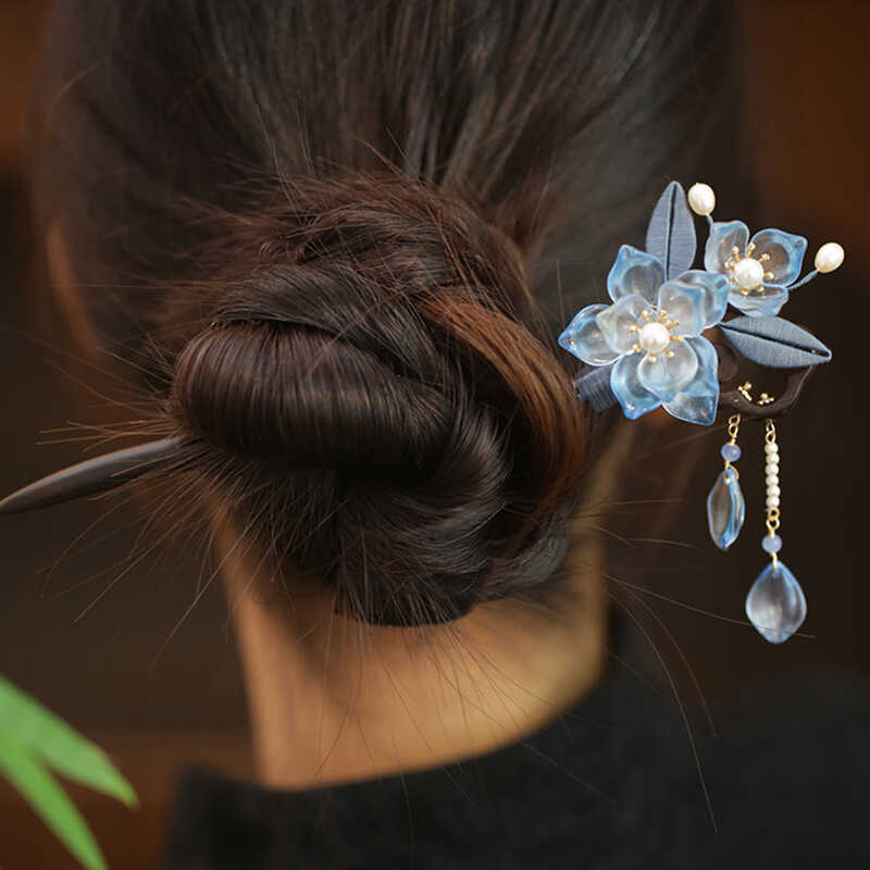 国风汉服蓝色盘头发檀木簪子