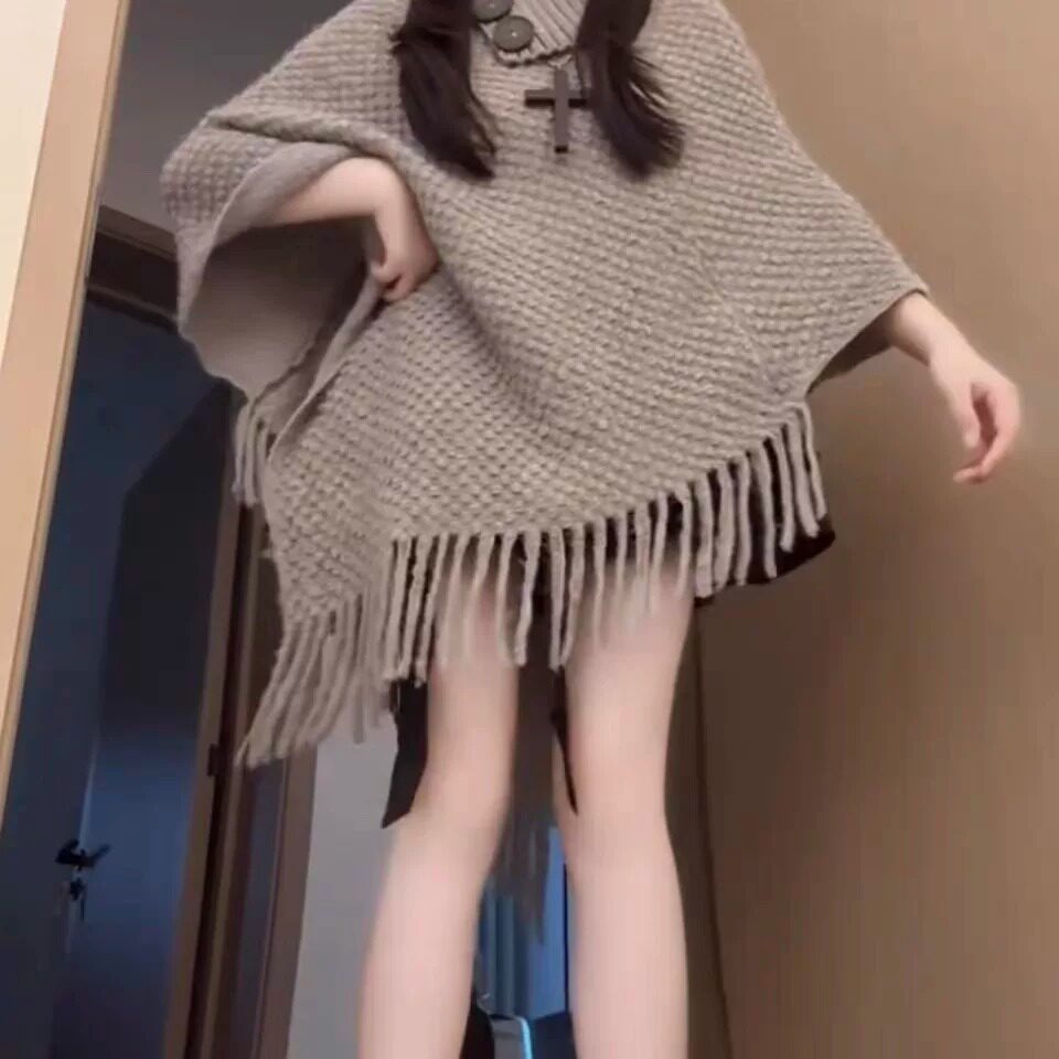 慵懒风流苏针织斗篷女秋冬百搭中长款毛衣外套