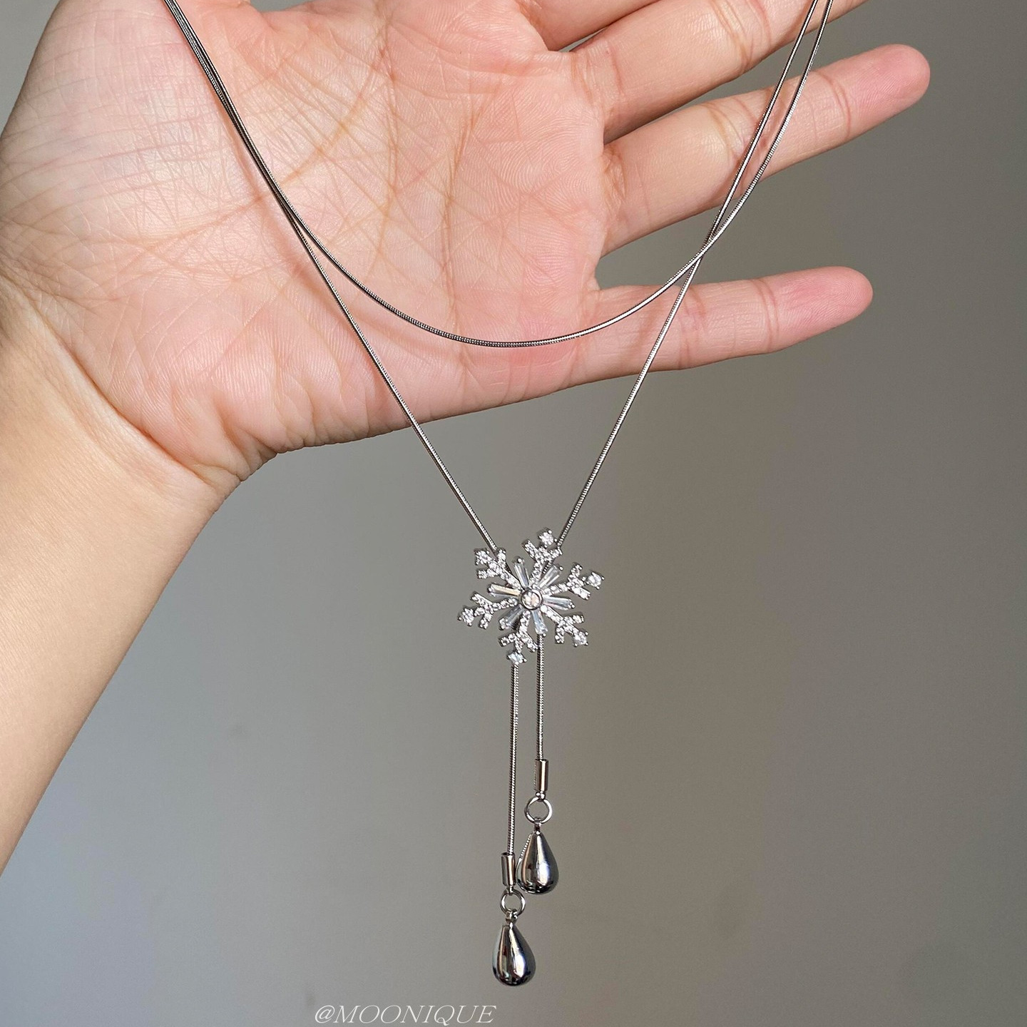 超闪雪花锆石可抽拉项链女2025新款百搭毛衣链小众高级感长款配饰