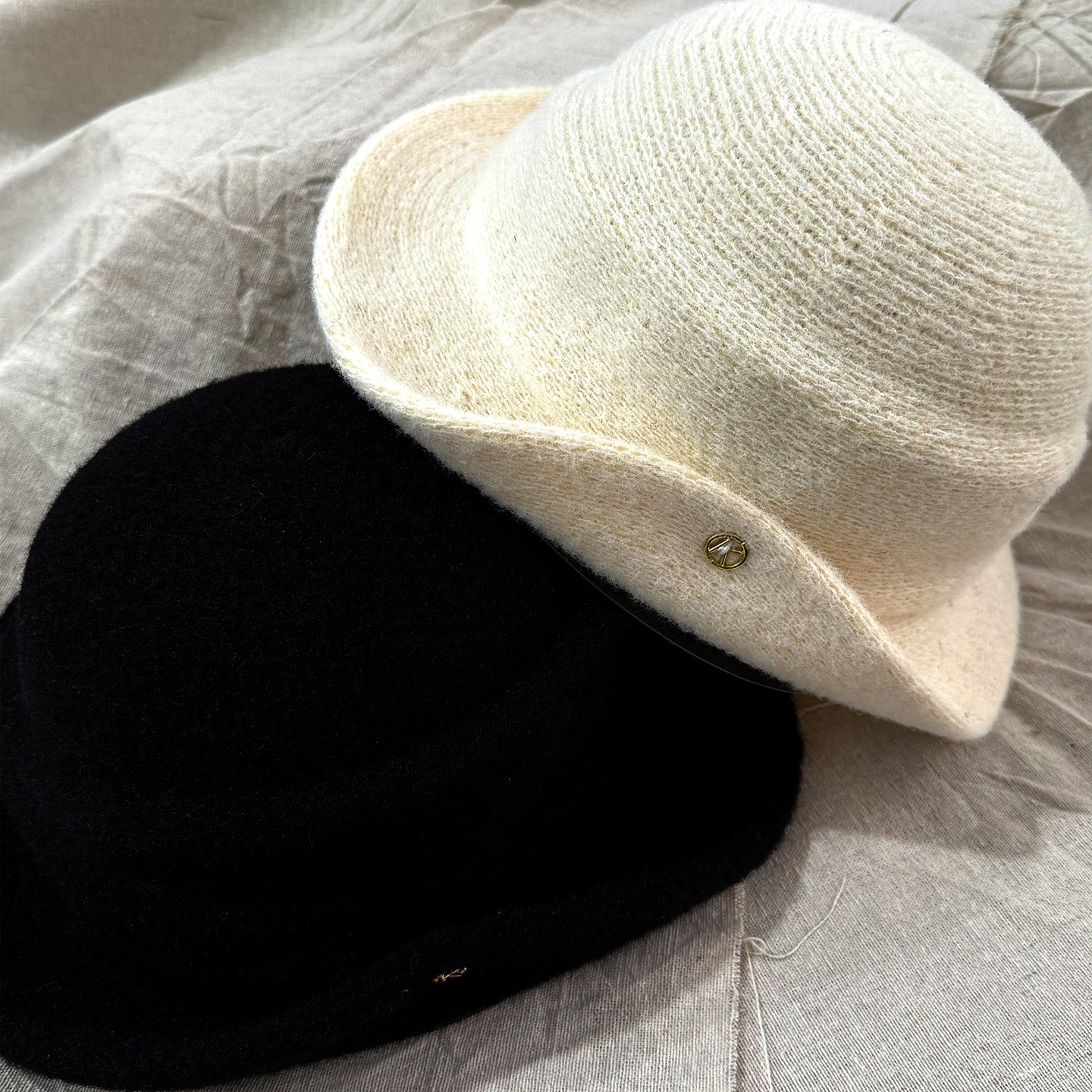 法式赫本风优雅黑色礼帽女秋冬复古显脸小卷边千金毛呢帽子渔夫帽