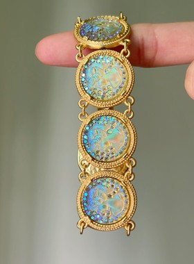 vintage中古宫廷风人鱼姬浮雕手镯幻彩琉璃独特气质手环轻奢配饰