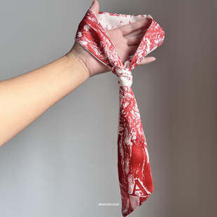 新年红色印花长方形领巾丝巾女复古小众设计高级感百搭小方巾丝带