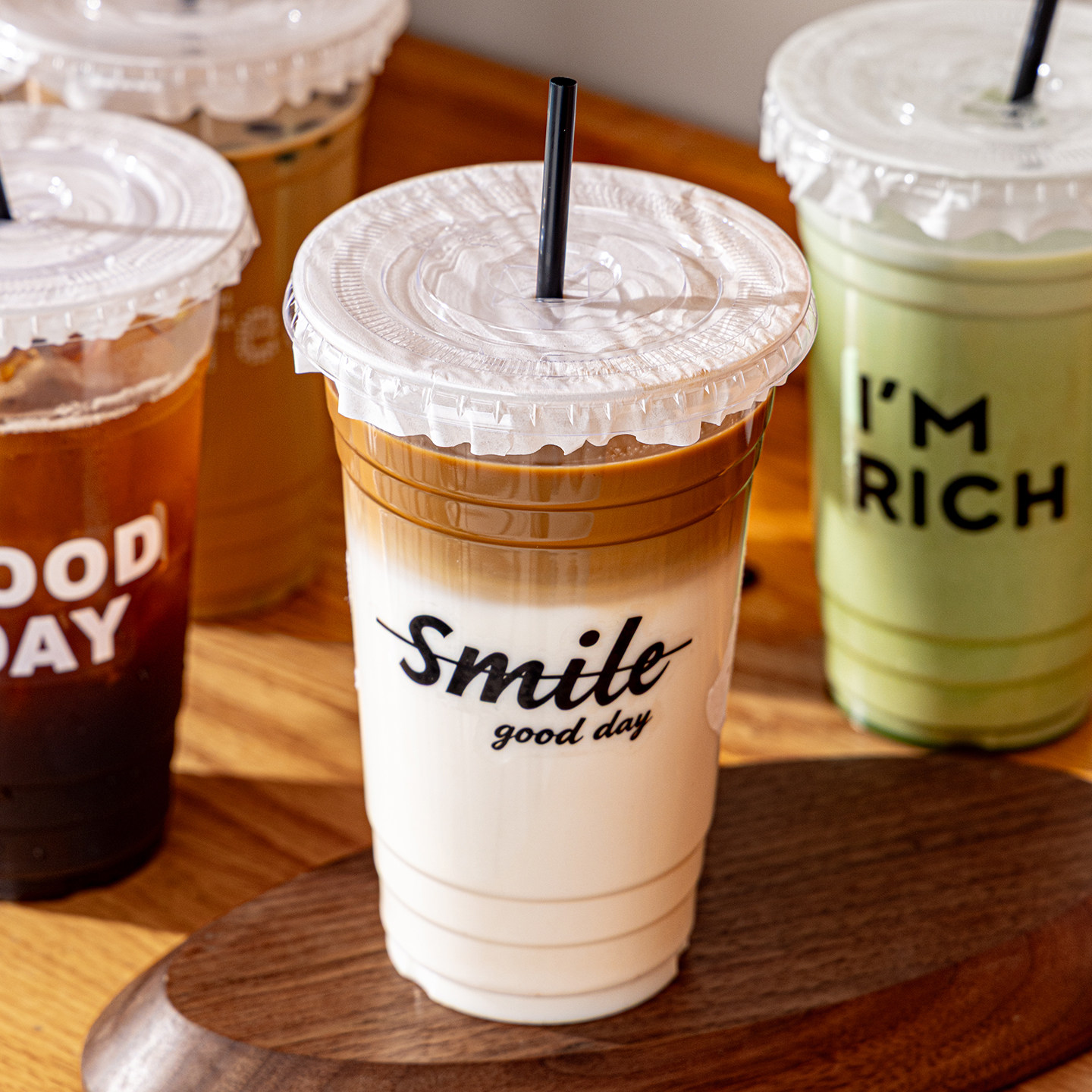 一次性咖啡杯奶茶带盖热饮塑料杯耐高温咖啡拿铁饮料打包透明杯子