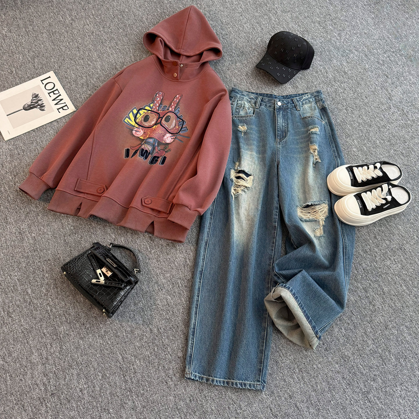 盐系穿搭休闲时尚套装女春款连帽刺绣卡通上衣破洞牛仔长裤两件套,女装/女士精品,时尚套装,淘宝优惠券,粉丝福利购,淘宝优惠卷