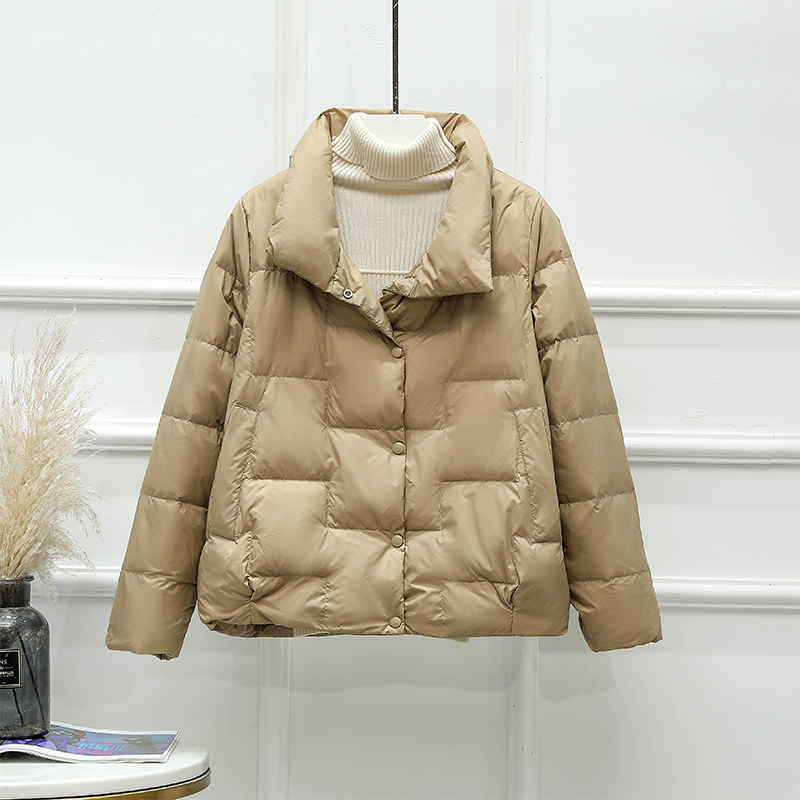 2020年冬季新款红色90白鸭绒羽绒服女薄款宽松休闲大翻领短款外套