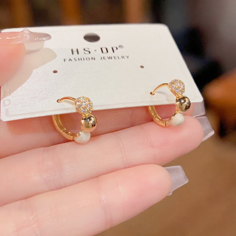 小众时尚简约独特设计感锆石金属球球小耳扣个性轻奢简约小巧耳圈