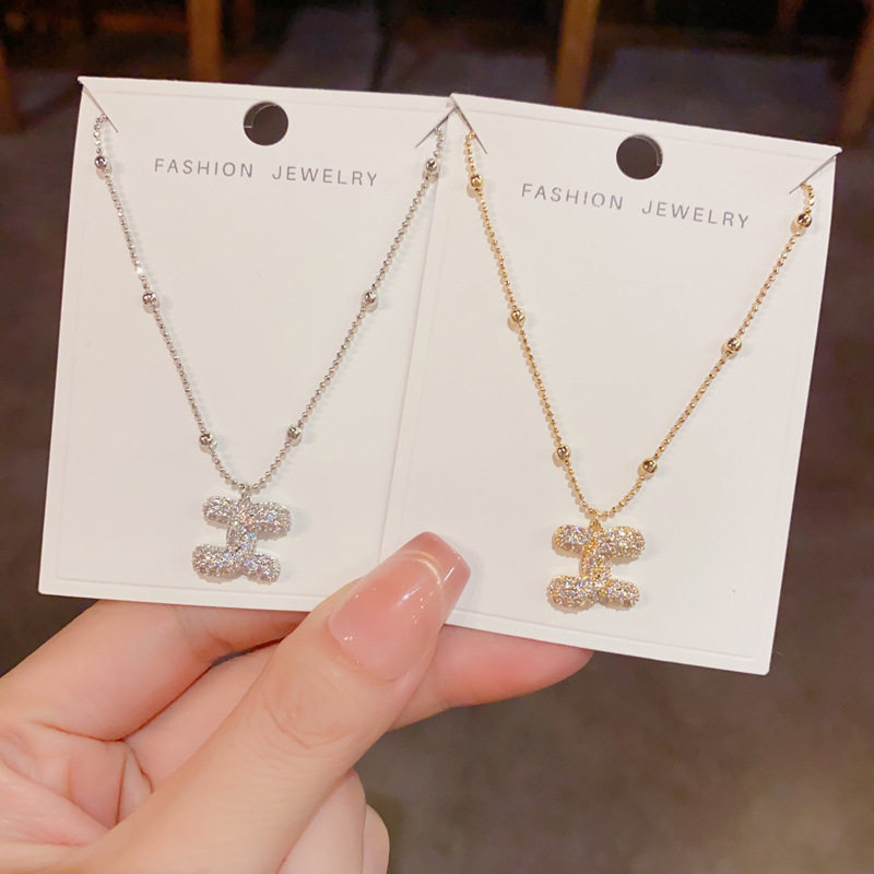 小众时尚感小香风满钻字母圆珠链精致轻奢百搭超闪锁骨链