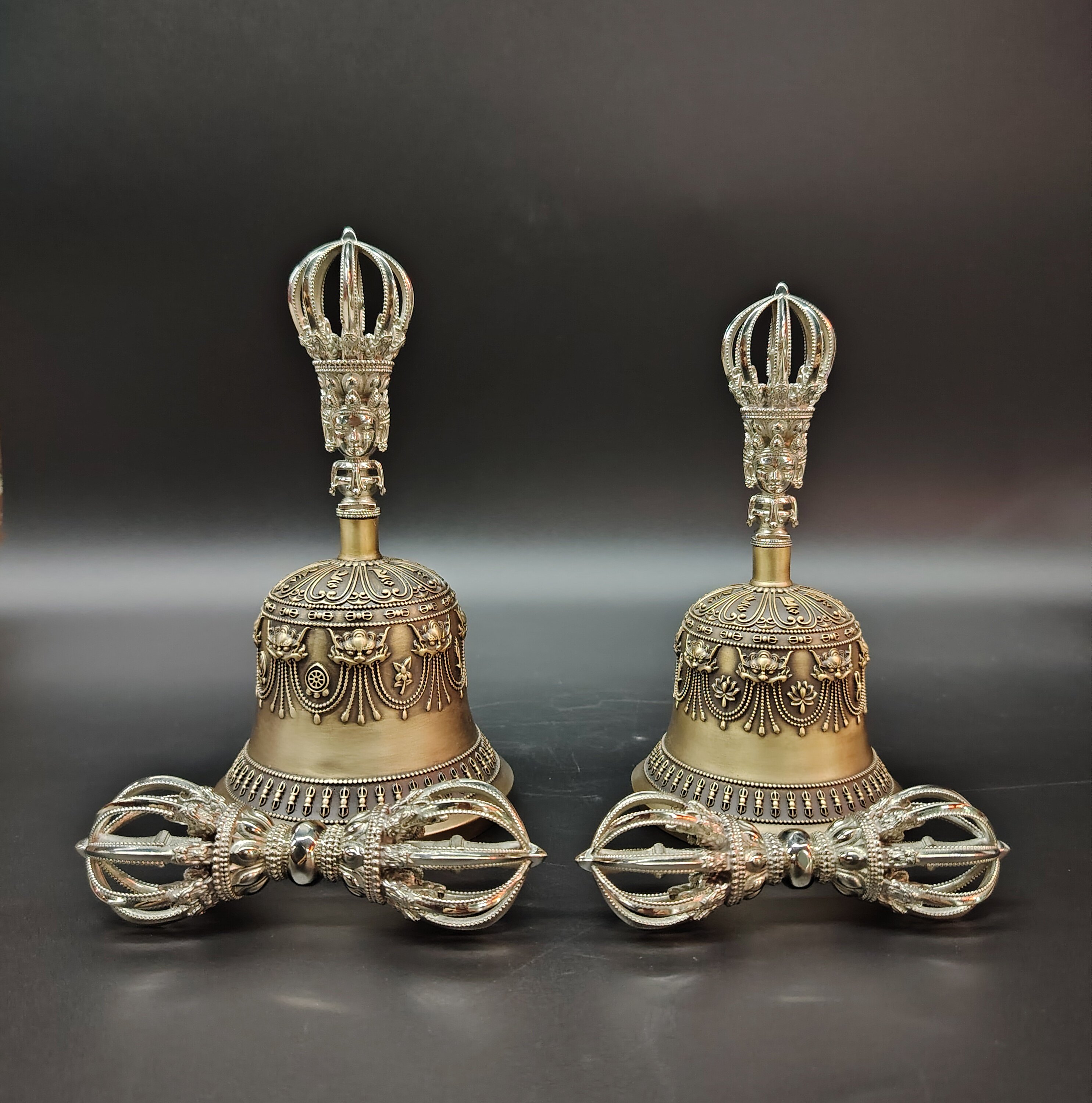 尼泊尔工艺藏传纯铜铃铛九股金刚杵铃杵降魔杵声音清脆佛堂家居供