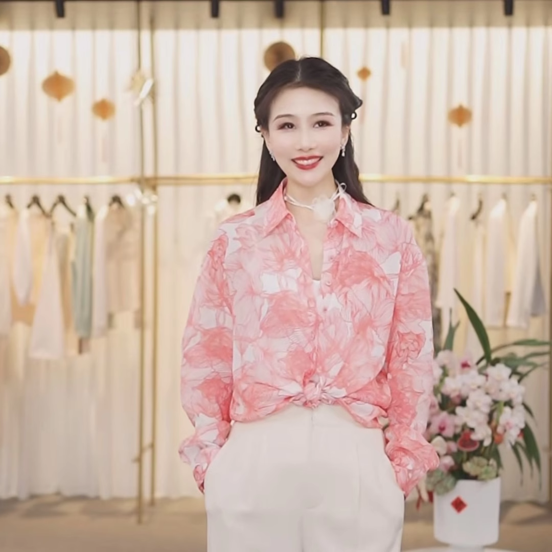 A家女装专柜正品2024春新款港风印花长袖衬衫1300968-2A42735-001