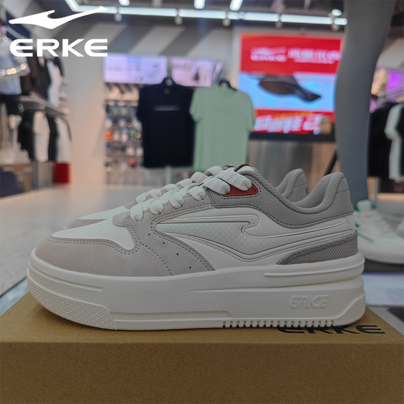 鸿星尔克休闲轻便女鞋