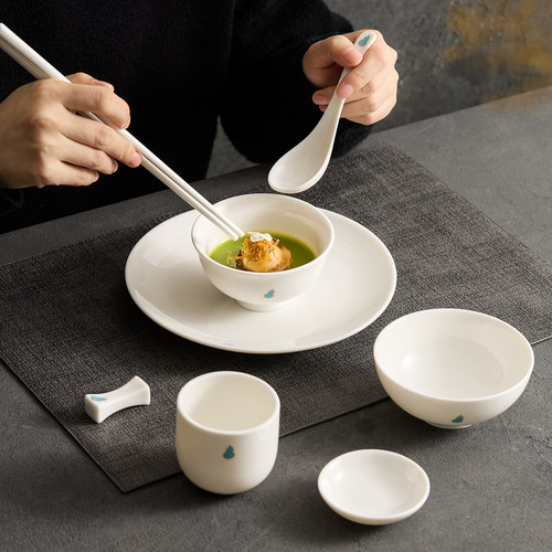 德化新款轻奢高颜值羊脂玉瓷中式家用餐具套装五星级酒店专用餐具