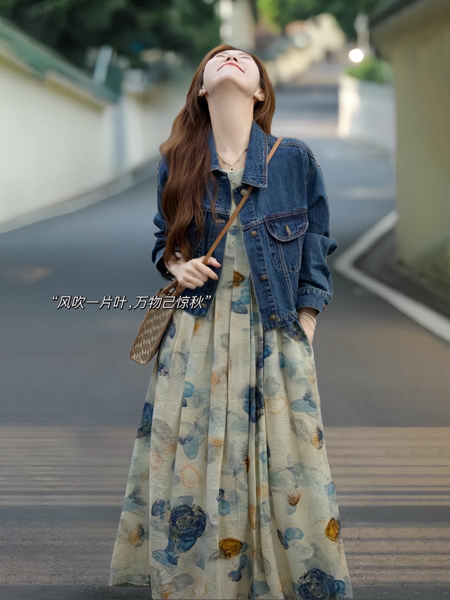 春装搭配一整套牛仔外套显瘦油画连衣裙子轻熟漂亮减龄两件套装女