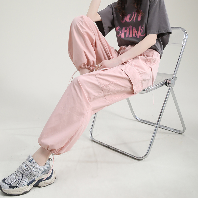 粉色工装裤女小个子夏季薄款2024新款爆款休闲阔腿冰丝速干运动裤