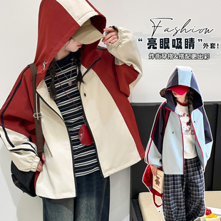 女童2026春装新款连帽撞色拼接外套休闲初中生洋气时髦冲锋衣夹克